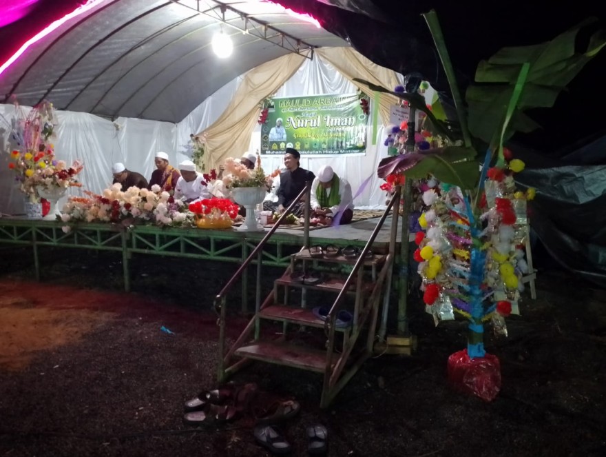 Pengurus Masjid Nurul Iman Desa Petangis Sukses Menyelenggarakan Peringatan Maulid Nabi Muhammad SAW